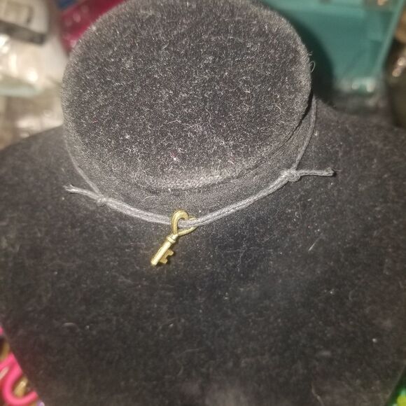 Gold Lock and key bracelet sets - Picture 7 of 11